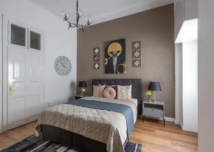 Luxurious Art Deco Residence In The Heart Of Budapest